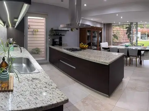 Casa 3 ambientes con 3 baños