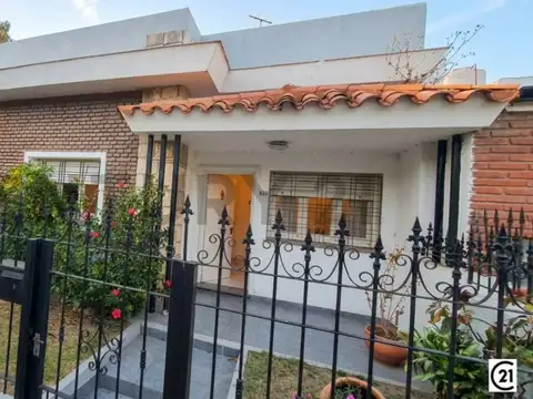 Asunción 600, Piso 0