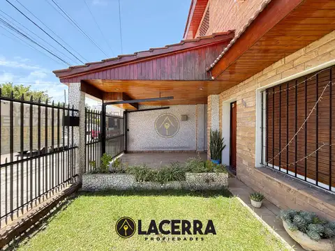 Casa en Venta en Munro, USD 164.900