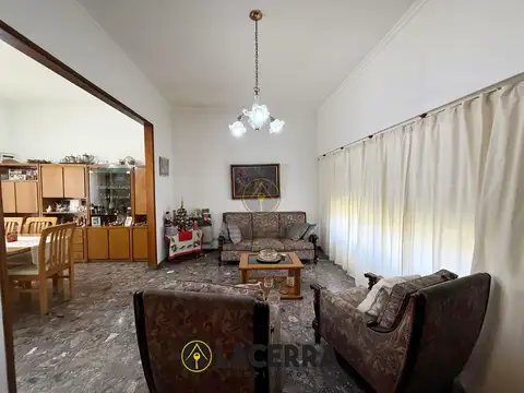 Casa 5 ambientes con 3 baños