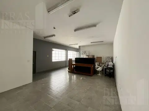 Oficina en Alquiler 50 años