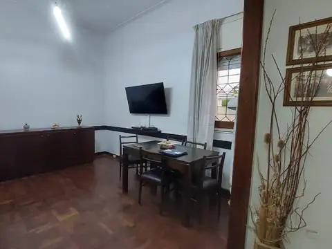 Depto Tipo Casa en Venta en Flores, USD 128.000