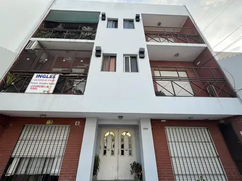 Departamento Dos Ambientes en venta con balcon al frente - Wilde