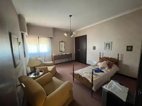 CASA DE ESTILO EN ESQUINA -EN ALQUILER COMERCIAL ZONA GUEMES