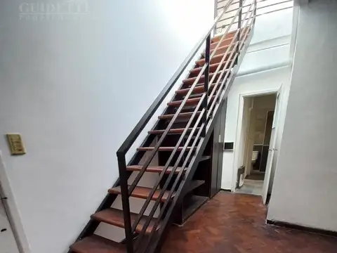 Depto Tipo Casa en Venta en Colegiales, USD 200.000