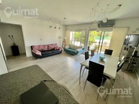 Av Eva Peron al 1100