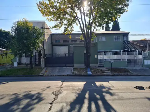 Local/Galpon comercial a estrenar para deposito, distribuidora o comercio, alt de 5 metros