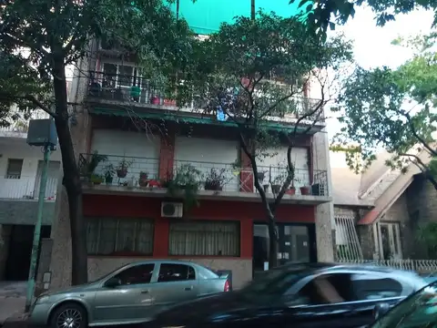 AMPLIO DEPARTAMENTO DE TRES AMBIENTES