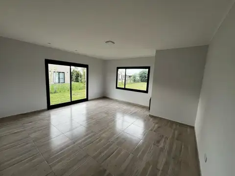 CASA A ESTRENAR LOS BRETES