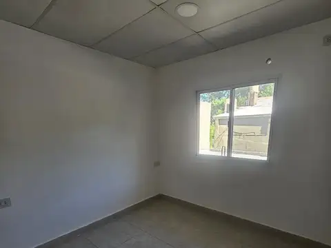 Departamento en Alquiler en Granadero Baigorria, $ 300.000