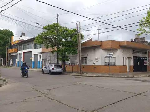 CASA Y LOCAL EN HAEDO CERCA DE LA ESTACION