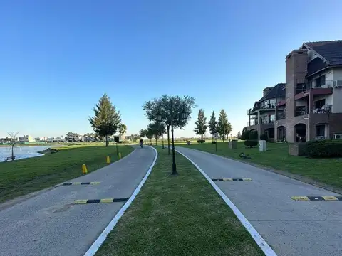 Departamento 4 ambientes con 3 baños