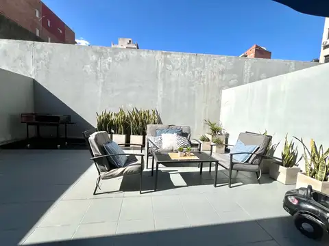Departamento en VENTA 1 DORMITORIO con PATIO! ABASTO