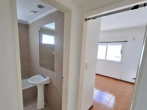 Departamento en Venta en Munro-Este, USD 70.000