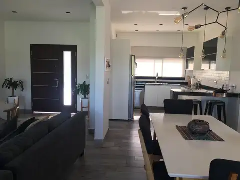 Casa en Venta en San Matias, USD 265.000