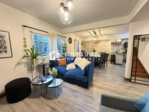 Depto Tipo Casa 4 ambientes con 2 baños