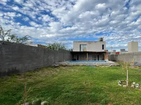 SE VENDE DUPLEX EN OPORTUNIDAD PQUE LA GRUTA