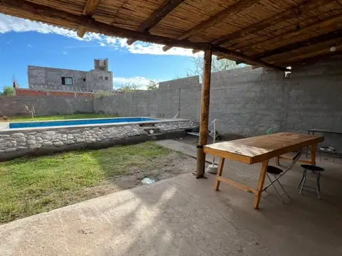 Casa 3 ambientes con 2 baños