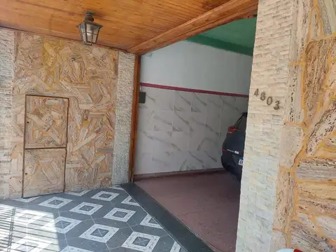 CHALET CON LOCAL COMERCIAL, DOS DEPARTAMENTOS,TERRAZA 