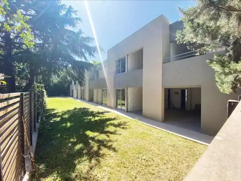 Departamento 3 ambientes con jardín en Benavidez