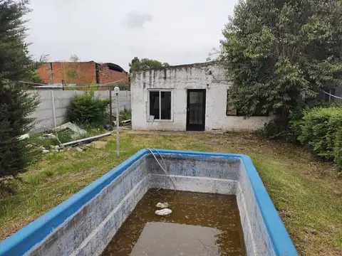 Casa en venta, 2 dormitorios 146 67 y 68 n° 1728. Los Hornos