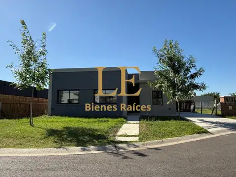 CASA EN VENTA PILAR DEL ESTE