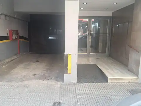 VENTA COCHERA MICROCENTRO