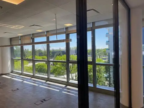Oficina en Alquiler al Este
