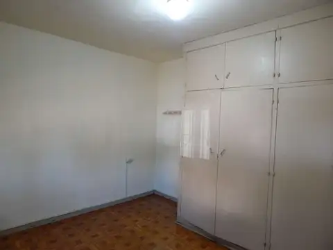 VENTA CASA CENTRICA PILAR PTE DERQUI