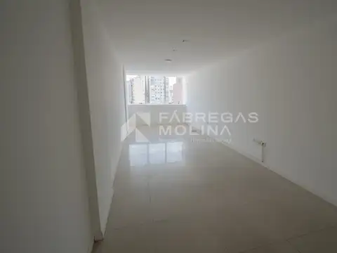 ¡venta! oficina – excelente ubicación ¡a metros de la cañada!