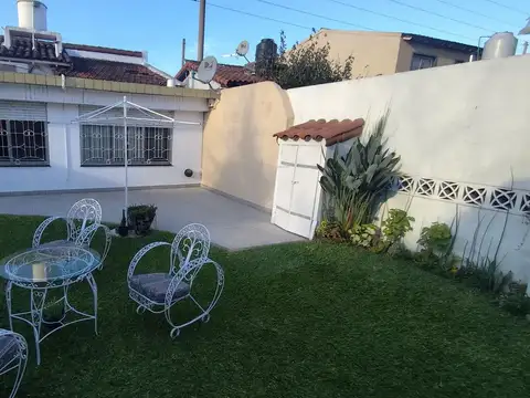VENTA CASA DE 4 AMB EN LLAVALLOL CON JARDIN