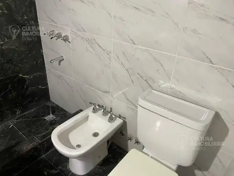 VENTA CASA 3 AMBIENTES EN CIUDAD JARDIN PATIO CON PARRILLA