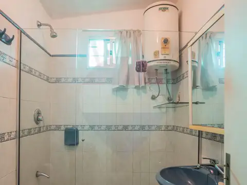 Venta casa 3 dormitorios,2 baños Cerrito