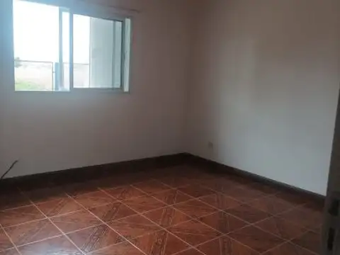 Casa en Alquiler con 1 cochera