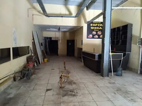 Local en Venta Via Pública