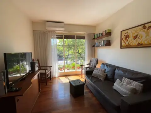 JUAN. B. JUSTO 8180 , Piso 2