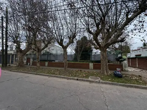 VENTA DE CASA 5 AMBIENTES CON PISCINA EN TURDERA