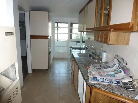 D Repetto 100, Piso 1