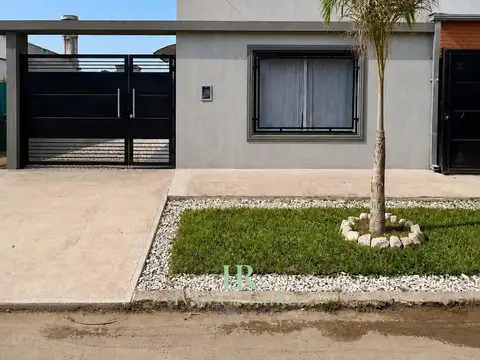 Se Vende Departamento de 2 Ambientes, Listo Para Escriturar, Financia Saldo Chico- General Rodríguez