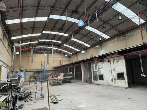 Galpón en Caseros en alquiler