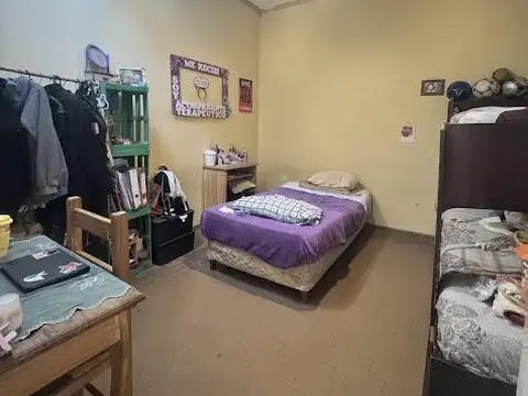 Casa 4 ambientes con 1 baño
