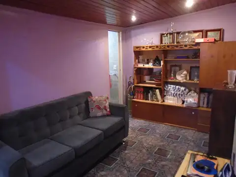 Depto Tipo Casa en Venta 40 años