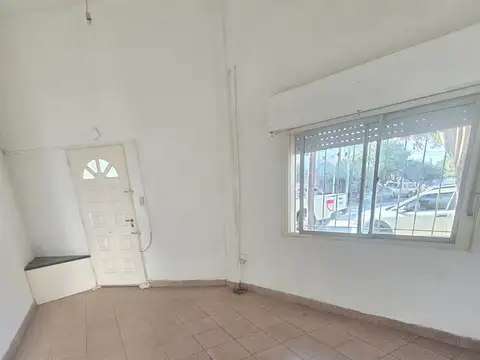 Depto Tipo Casa 2 ambientes con 1 baño