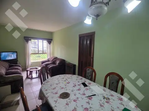Departamento 5 ambientes con 1 baño