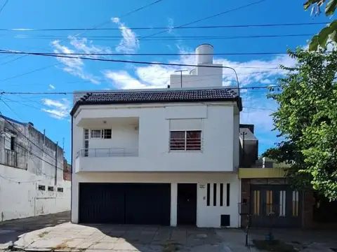 ECUADOR 3700