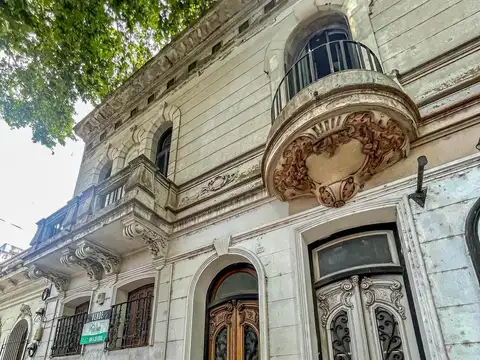 Depto Tipo Casa en Venta de 8 ambientes