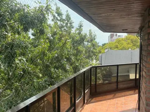 Alfaro 28 , Piso 1