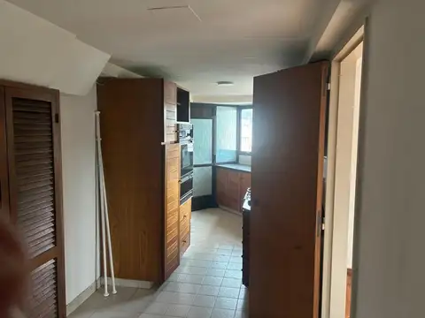 Departamento 4 ambientes con 4 baños