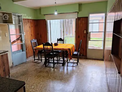 Depto Tipo Casa 4 ambientes con 2 baños