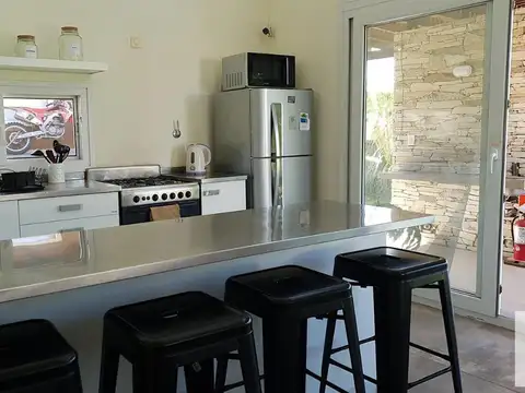 Casa en venta - 3 Dormitorios 2 Baños - Pinamar